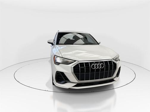 2021 Audi Q3 45 S line Premium
