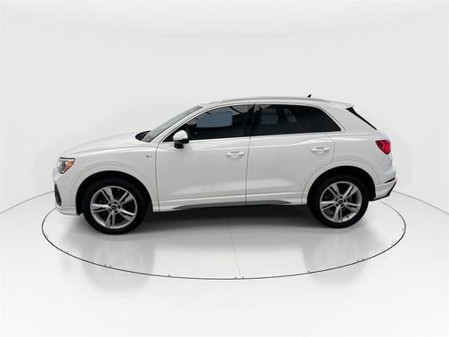 2021 Audi Q3 45 S line Premium