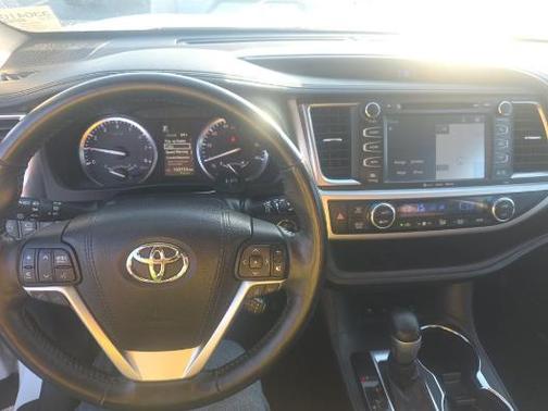 Blizzard Pearl 2018 Toyota Highlander Limited Platinum