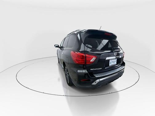 2018 Nissan Pathfinder Platinum