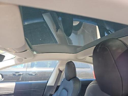 Deep Blue Metallic 2018 Tesla Model 3 Long Range