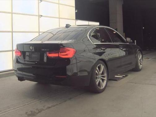 2018 BMW 330 330i