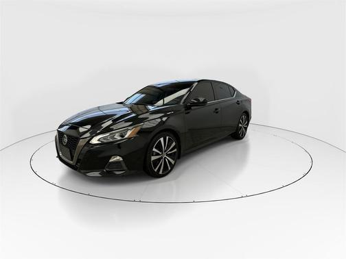 2020 Nissan Altima SR FWD