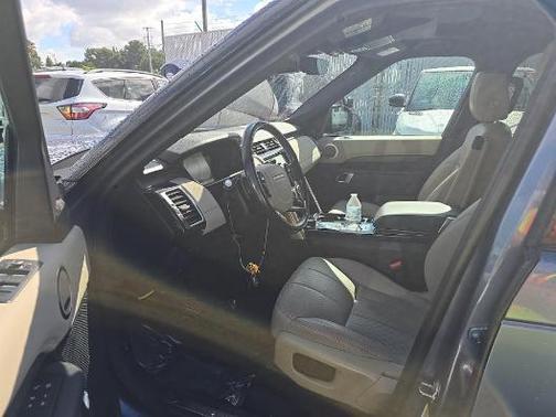 Byron Blue Metallic 2020 Land Rover Discovery HSE