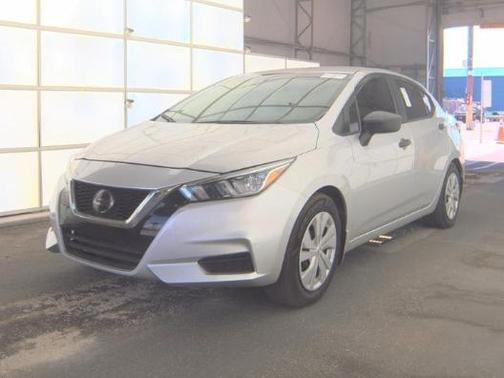 Brilliant Silver Metallic 2021 Nissan Versa 1.6 S