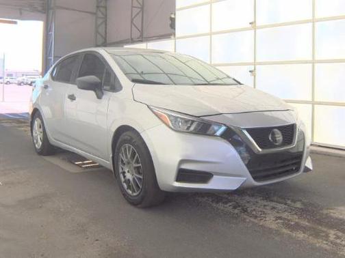 Brilliant Silver Metallic 2021 Nissan Versa 1.6 S