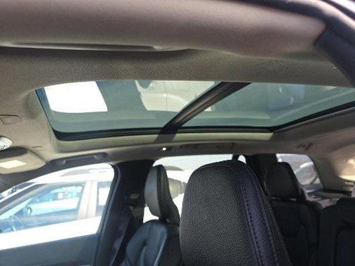 2019 Volvo XC90 T6 Momentum