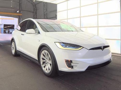 Solid White 2016 Tesla Model X 75D
