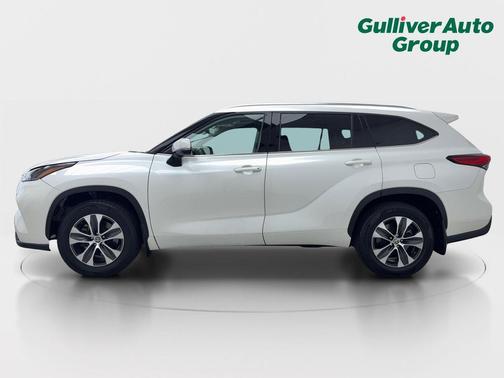 Blizzard Pearl 2021 Toyota Highlander XLE