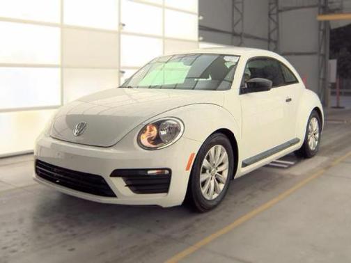 Pure White 2018 Volkswagen Beetle 2.0T S