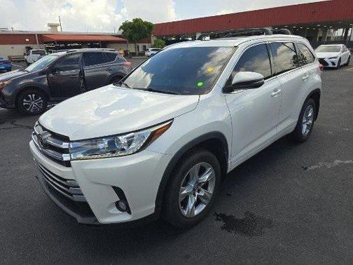 2017 Toyota Highlander Limited