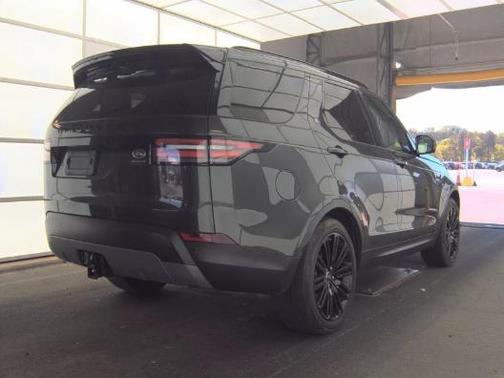 Farallon Black Premium Metallic 2019 Land Rover Discovery HSE