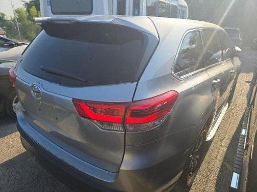 2017 Toyota Highlander LE I4