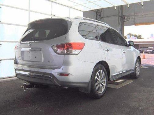 2016 Nissan Pathfinder SL