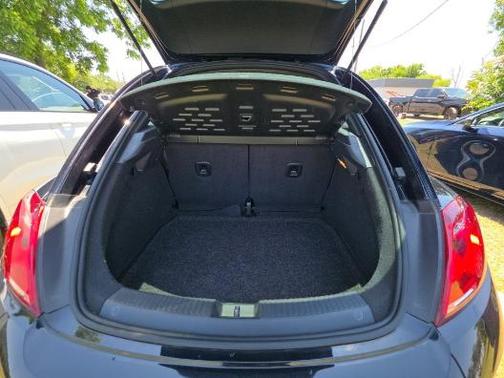 Deep Black Pearl 2019 Volkswagen Beetle 2.0T S