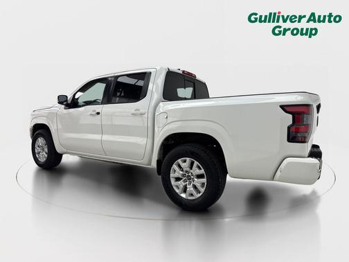 Glacier White 2022 Nissan Frontier SV