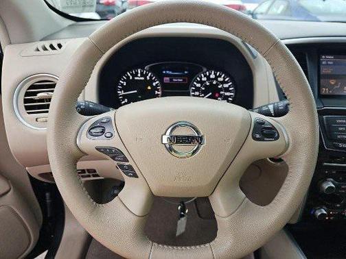 2013 Nissan Pathfinder SL