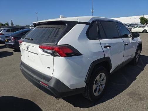 Ice Cap 2023 Toyota RAV4 LE