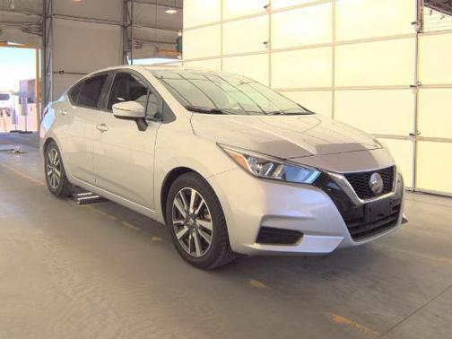Brilliant Silver Metallic 2020 Nissan Versa 1.6 SV