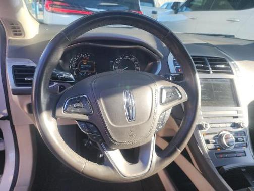 2017 Lincoln MKZ Premiere