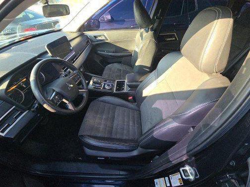 2022 Mitsubishi Outlander Black Edition S-AWC