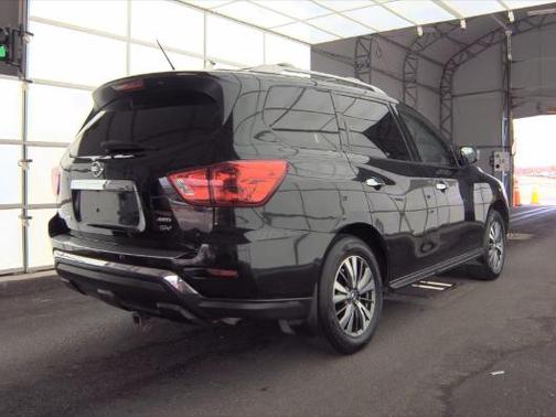 2018 Nissan Pathfinder SV