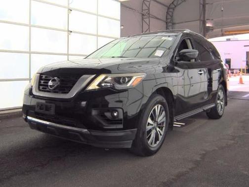 2018 Nissan Pathfinder SV