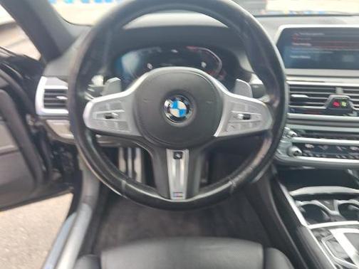 Black Sapphire Metallic 2020 BMW 740 xDrive
