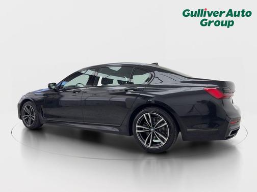 Black Sapphire Metallic 2020 BMW 740 xDrive