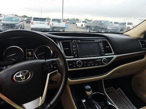 2019 Toyota Highlander Limited Platinum