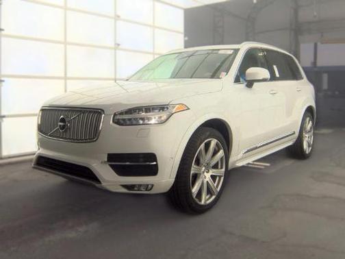 Crystal White 2018 Volvo XC90 T6 Inscription