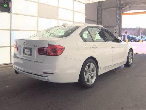 Alpine White 2016 BMW 328 328i