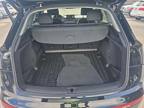 2023 Audi Q5 45 S line Premium