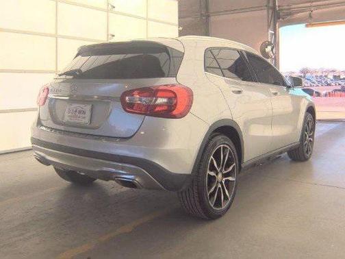 2017 Mercedes-Benz GLA 250 Base