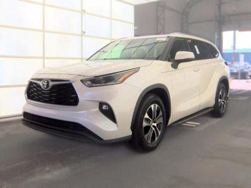Blizzard Pearl 2021 Toyota Highlander XLE