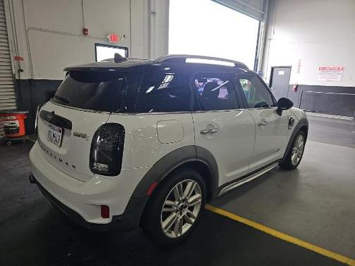Light White 2019 MINI E Countryman Cooper S ALL4