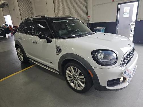 Light White 2019 MINI E Countryman Cooper S ALL4