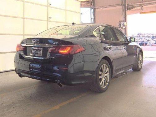 2019 INFINITI Q70 3.7X LUXE