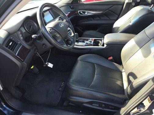 2019 INFINITI Q70 3.7X LUXE