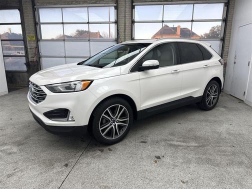 2019 Ford Edge Titanium