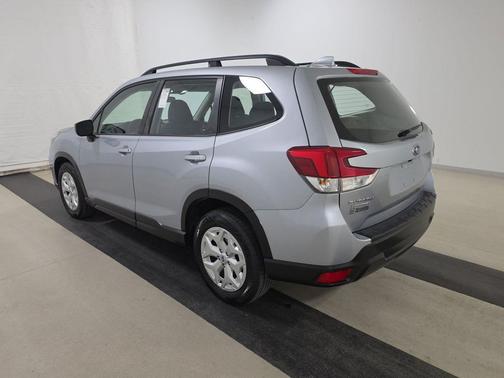 Ice Silver Metallic 2021 Subaru Forester Base