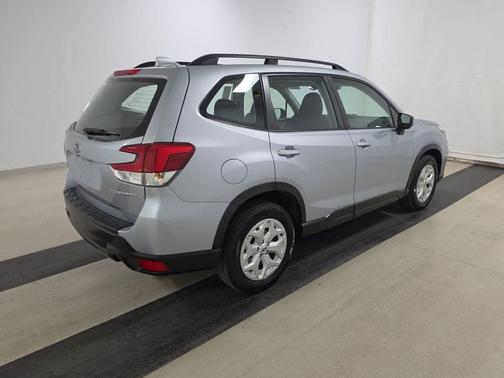 Ice Silver Metallic 2021 Subaru Forester Base