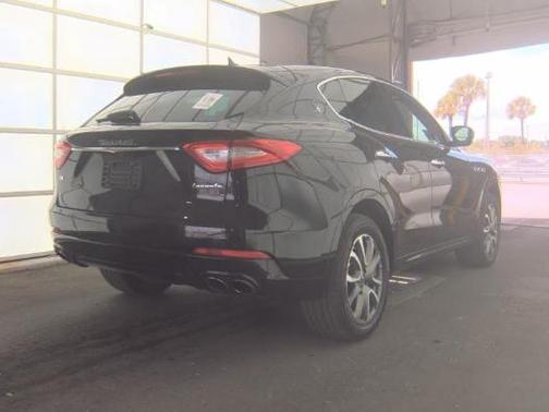 Nero Ribelle Mica 2019 Maserati Levante Base