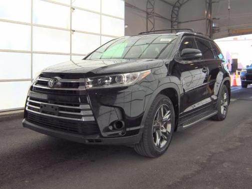 Midnight Black Metallic 2017 Toyota Highlander Limited Platinum