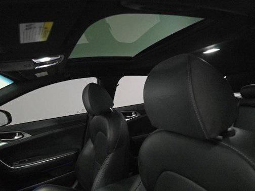 2022 Kia Stinger GT1