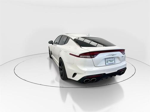 2022 Kia Stinger GT1