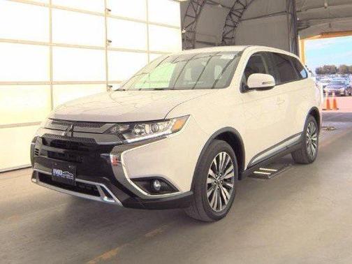 2020 Mitsubishi Outlander SE
