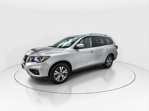2018 Nissan Pathfinder SV
