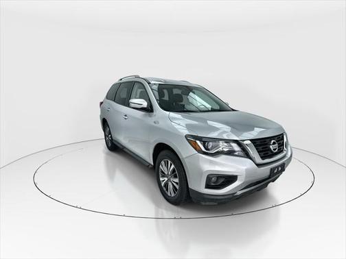 2018 Nissan Pathfinder SV