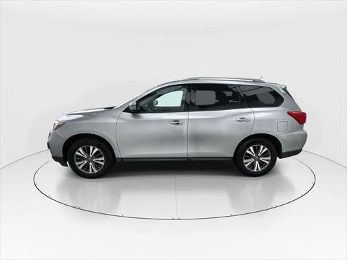 2018 Nissan Pathfinder SV